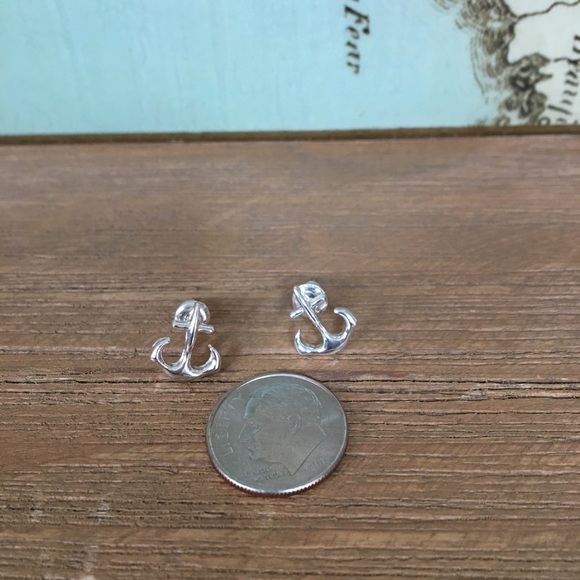 💎2 for $15💎Mini Anchor Post Earrings Gold/Silver - Picture 2 of 7